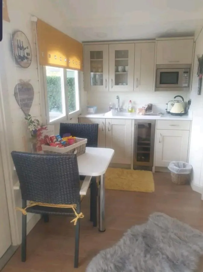 The Country Cabin Hideaway Apartment Wimborne Minster