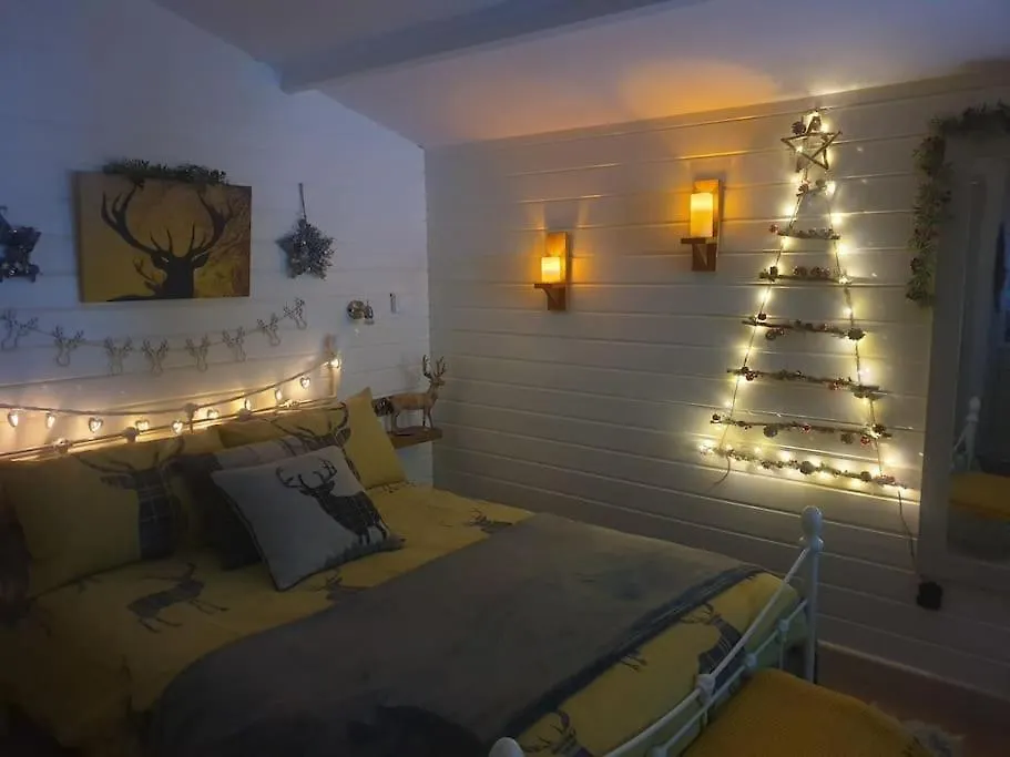 The Country Cabin Hideaway Apartment Wimborne Minster
